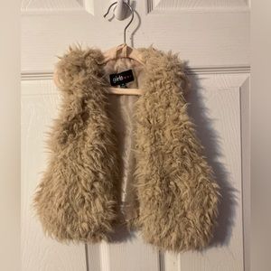 Cute Shaggy, Tan Faux Fur Vest, Size 3T
